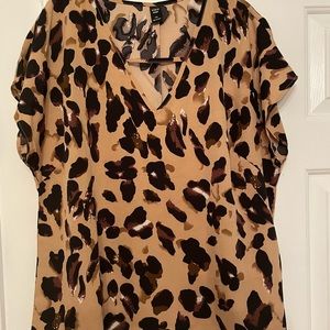 Shein animal print blouse. Size 1XL Super cute V in the front